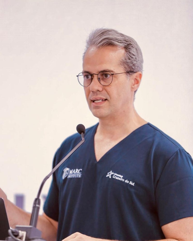 Dr. Pedro Debieux